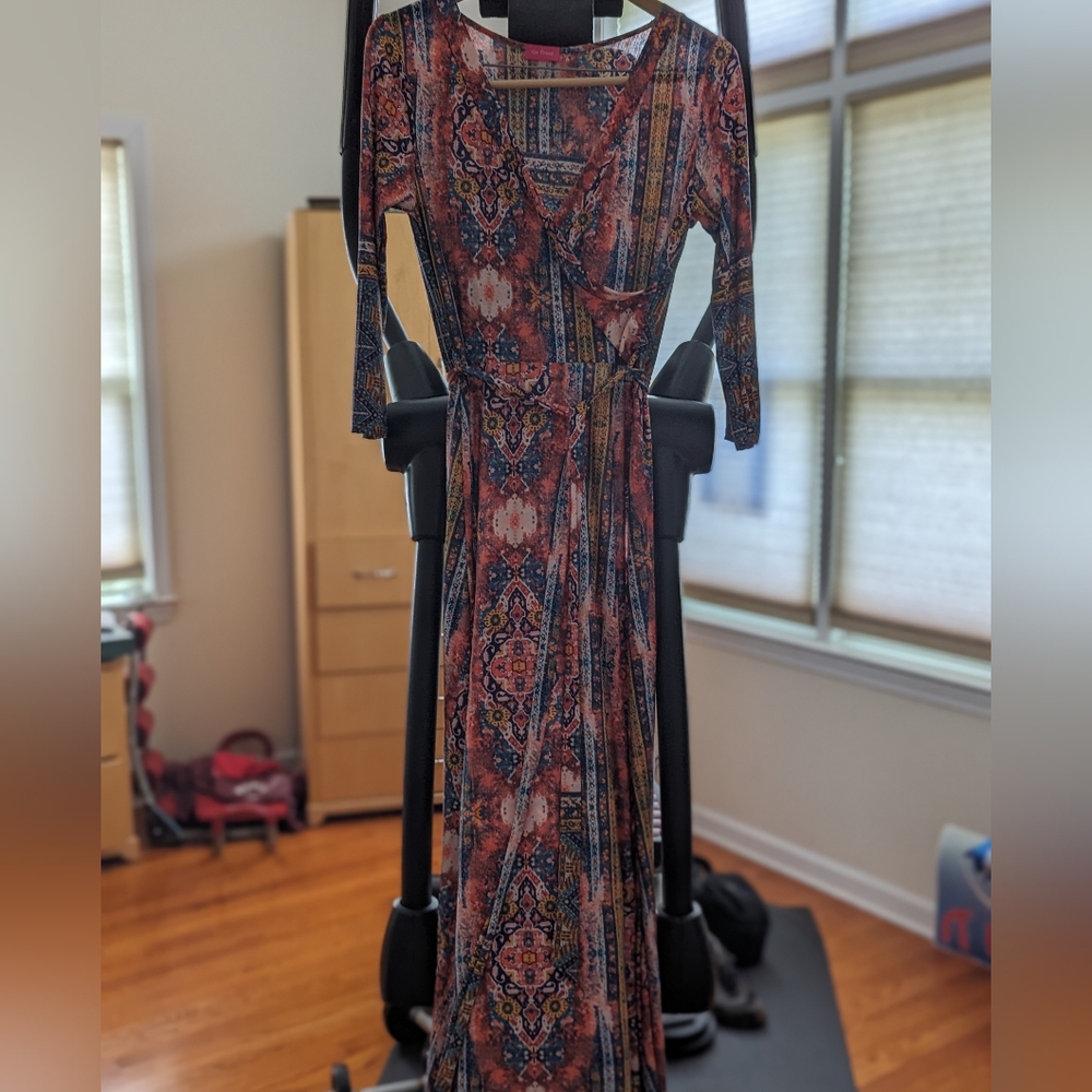 Light On Trend summer maxi wrap dress. Flattering and pink! One size.